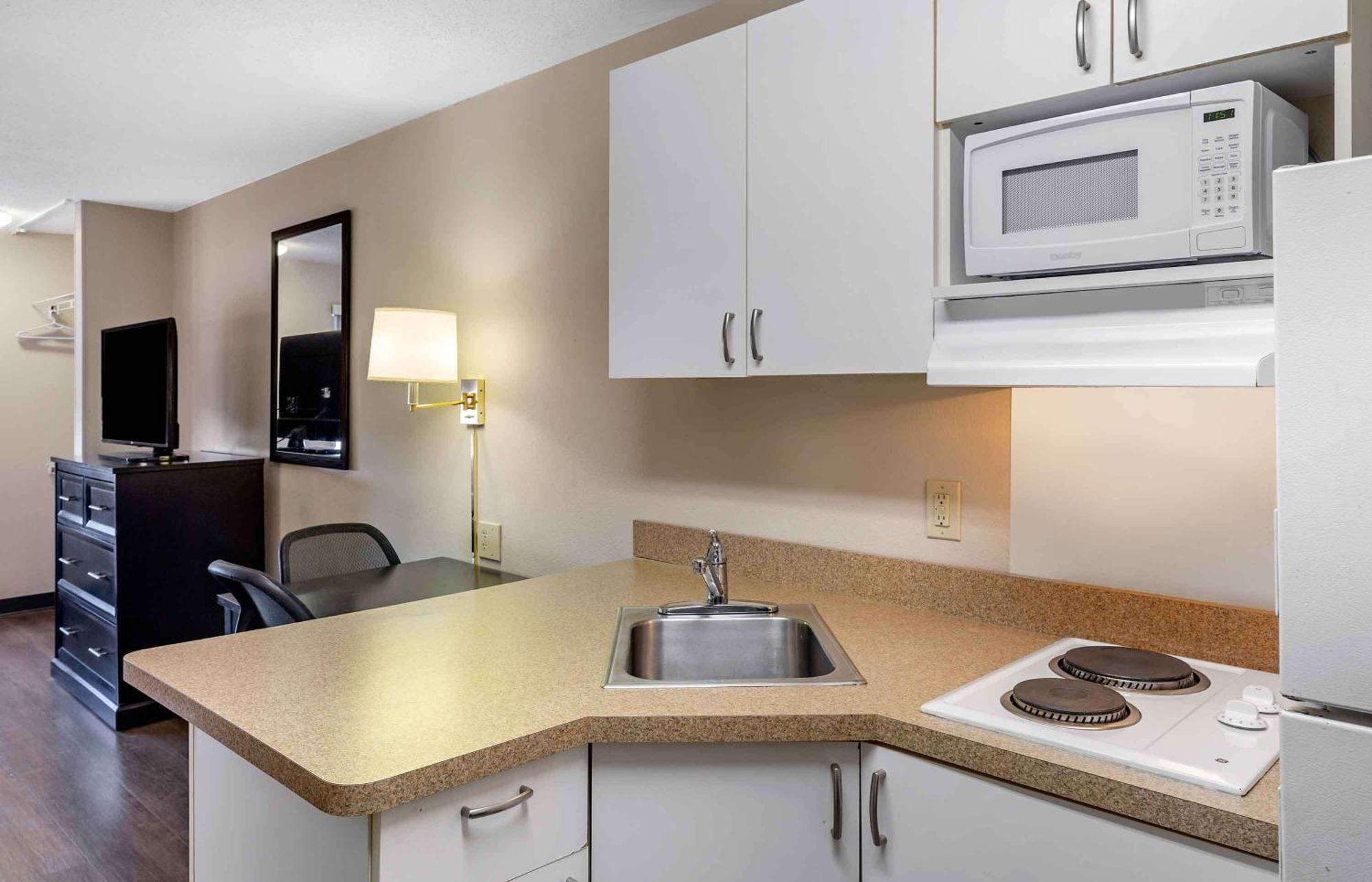Extended Stay America Suites - Boston - Braintree Bagian luar foto